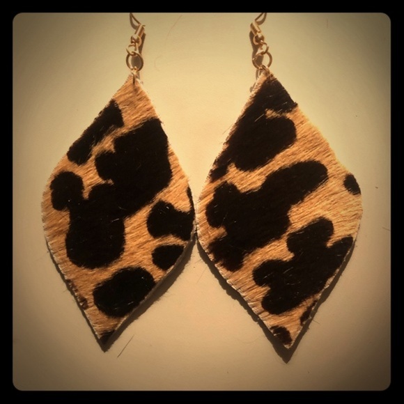 Jewelry - Cheetah Print Earrings